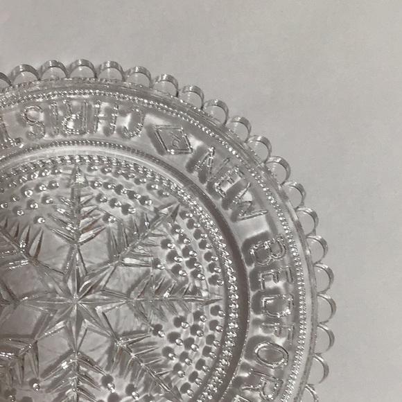 Vtg PAIRPOINT NEW BEDFORD GLASS MUSEUM CHRISTMAS Crystal Pressed Glass Cup Plate - Picture 5 of 6